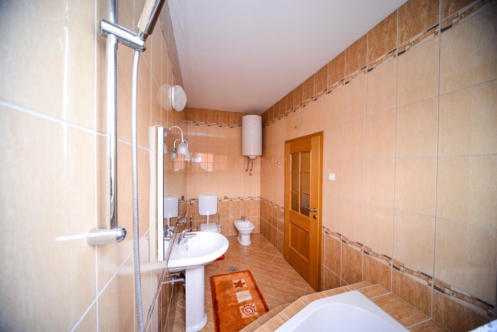 Apartments Dalmacija ستاريغغاد باكلينتسا الغرفة الصورة