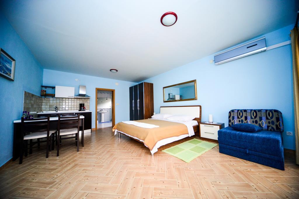 Apartments Dalmacija ستاريغغاد باكلينتسا الغرفة الصورة