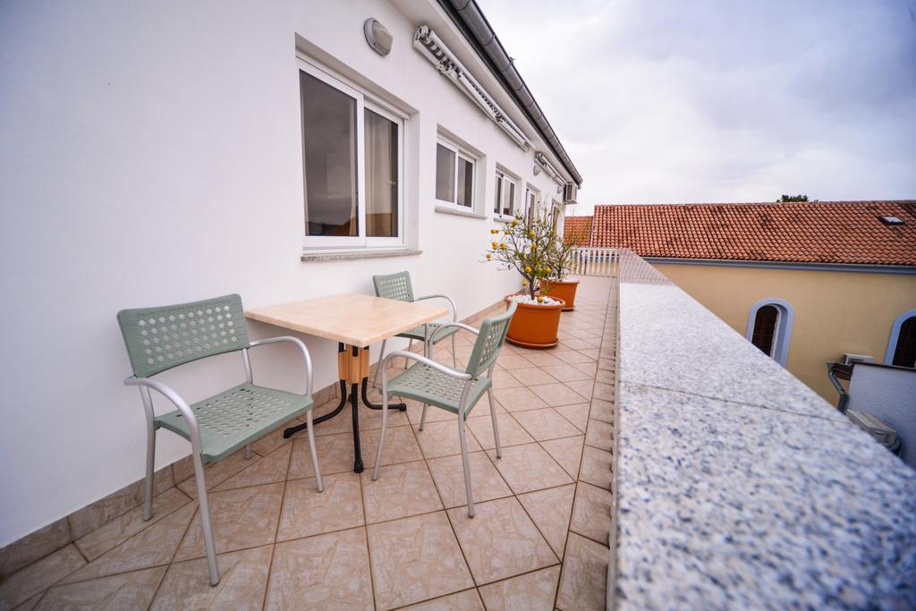 Apartments Dalmacija ستاريغغاد باكلينتسا الغرفة الصورة