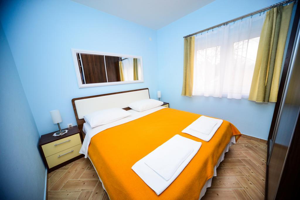 Apartments Dalmacija ستاريغغاد باكلينتسا الغرفة الصورة