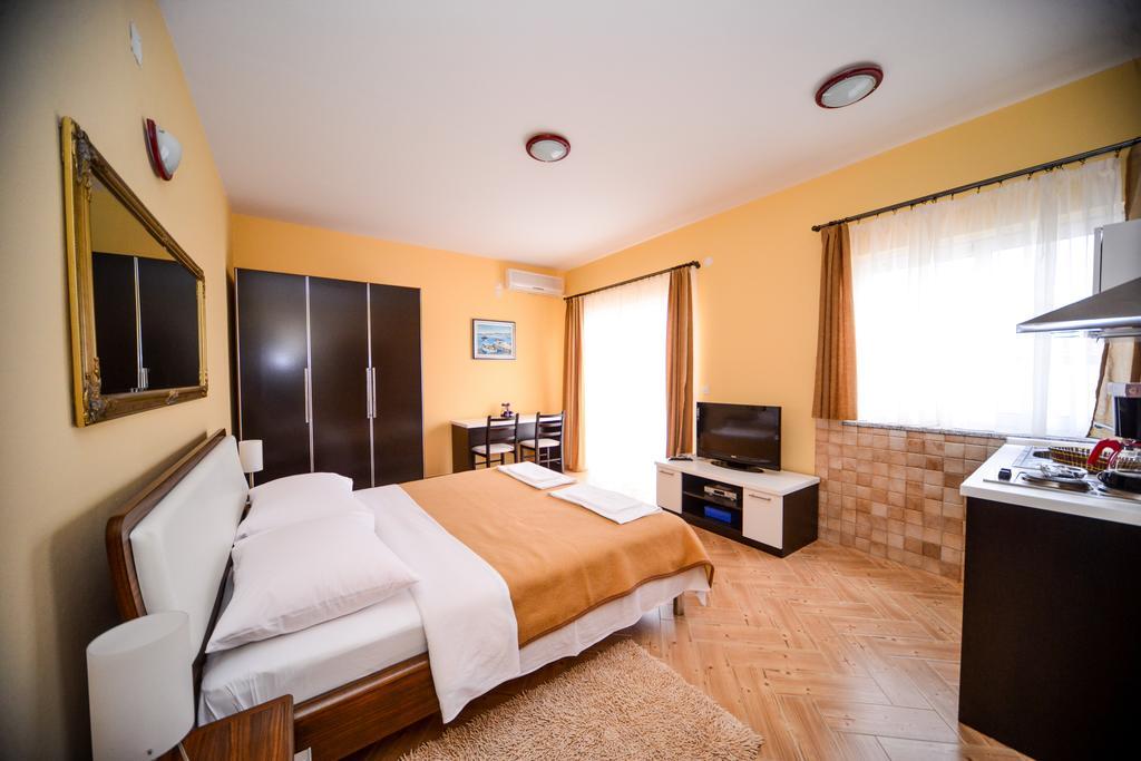Apartments Dalmacija ستاريغغاد باكلينتسا الغرفة الصورة