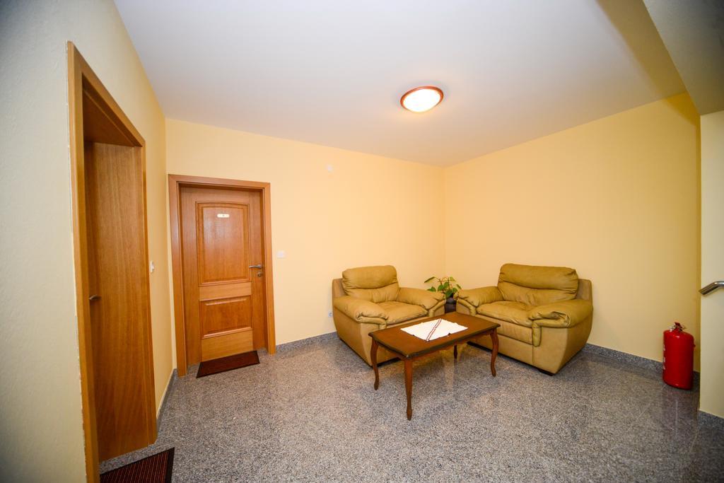 Apartments Dalmacija ستاريغغاد باكلينتسا المظهر الخارجي الصورة